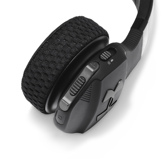 UA Sport Wireless Train &ndash; Engineered by JBL - Black - Wireless on-ear headphone built for the gym - Detailshot 3 image number null