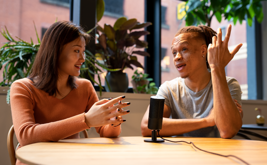 JBL Quantum Stream Dos patrones de captaci&oacute;n de voz seleccionables - Image