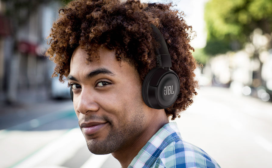 JBL T450BT 11&nbsp;horas de duraci&oacute;n de la bater&iacute;a - Image
