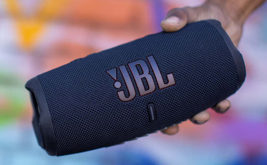 JBL Charge 5 20 horas de tiempo de reproducci&oacute;n - Image