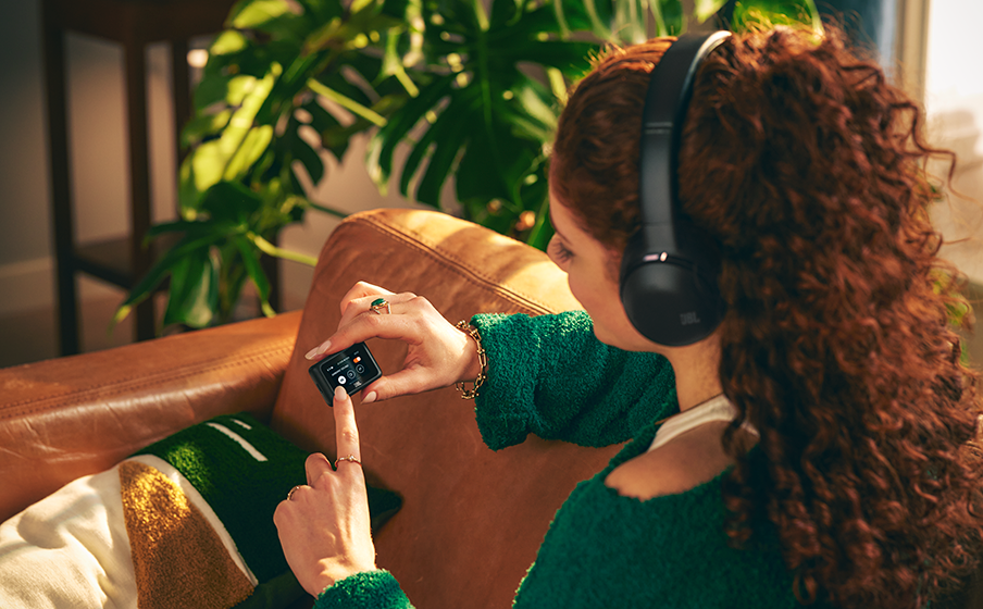 JBL Tour One M3 Smart Tx JBL Smart Tx: T&uacute; tienes el control - Image