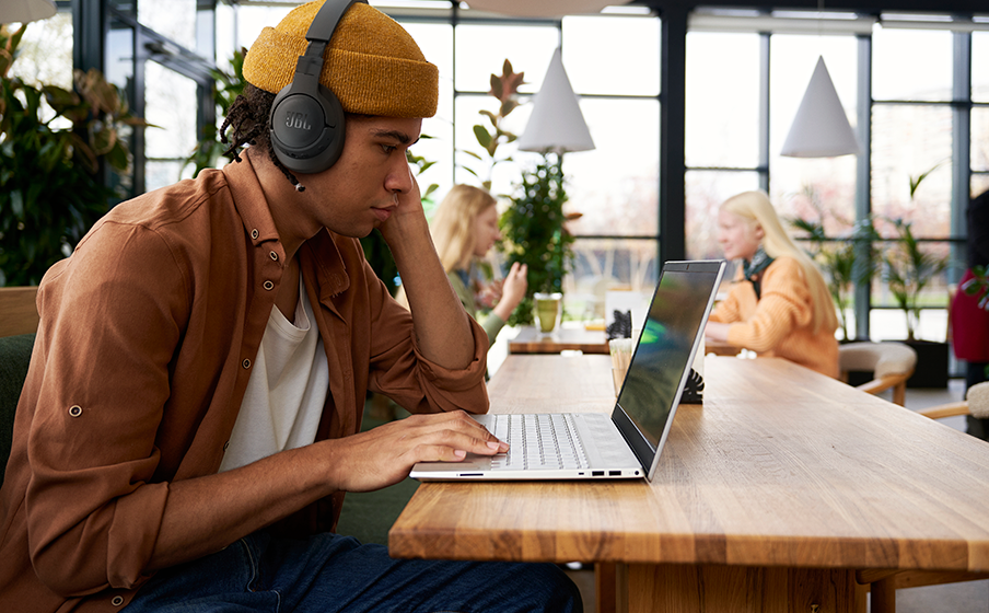 JBL Auriculares Circumaurales, Cancelación Ruido, Bluetooth 5.3, 70h, Ligero 19